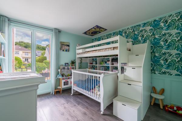 Appartement
         4 pièces
        - 84 m² Exclusivité 478 000 € *