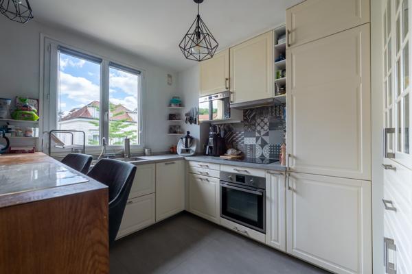 Appartement
         4 pièces
        - 84 m² Exclusivité 478 000 € *