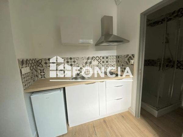 Location Studio 24.1 m² - 29 RUE JULES NOEL Quimper 29000