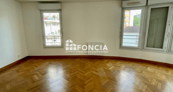 Location Appartement 2 pièces 46.87 m² - Paris 75015
