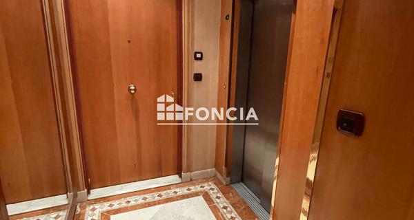 Location Appartement 2 pièces 46.87 m² - Paris 75015