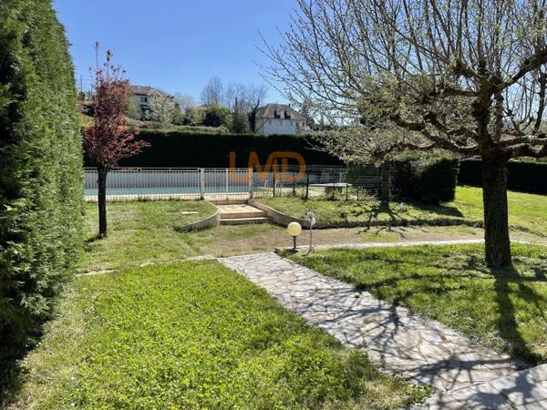 Grande Maison avec piscine à Decazeville