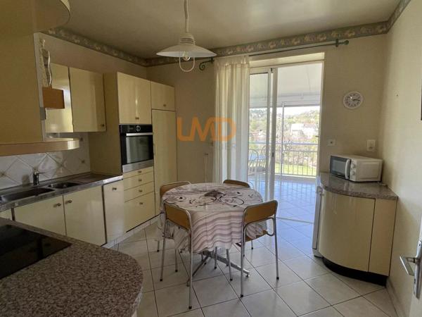 Grande Maison avec piscine à Decazeville