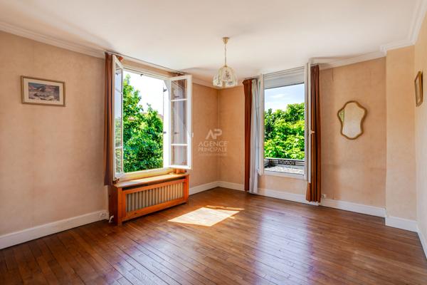 SVERES CENTRE - MAISON DE VILLE 490 000 € **  - Référence  687-S