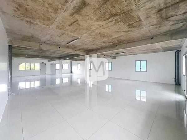 Dpt (Guyane) , à louer MATOURY local de 194 m² situé au 1er étage ou 2e étage
