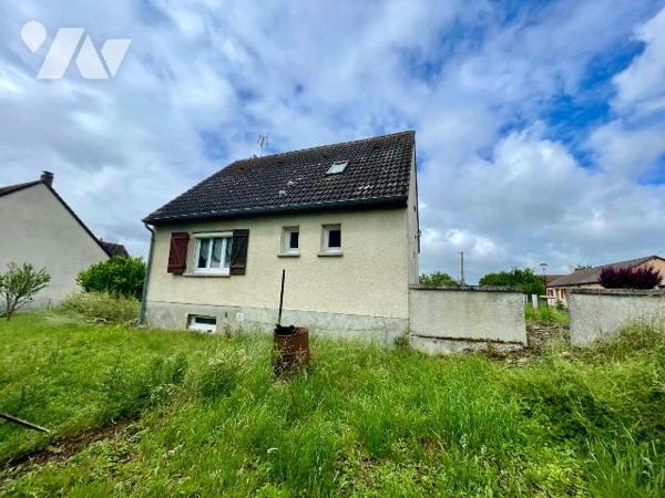 PAVILLON AVEC SOUS-SOL COMPLET A RENOVER
A VENDRE A AMAGNE, commerces et gare sur place, à 12 ...
