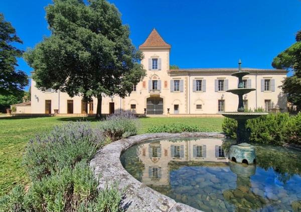 Château XVIIIe restauré en lisière de vignoble ? 3 habitations indépendantes, dépendances et parc paysager Beziers