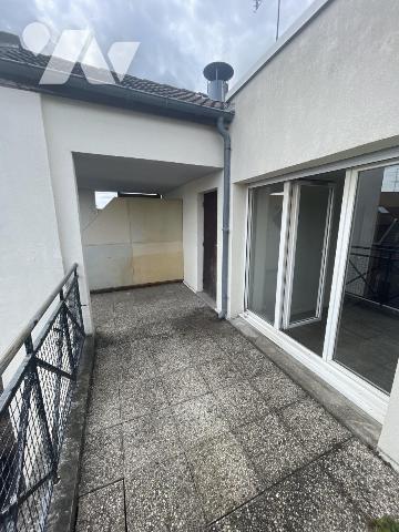 A VENDRE UN T1 bis de 30 m2 avec 2 terrasses Vieux-Lille / Pont neuf
