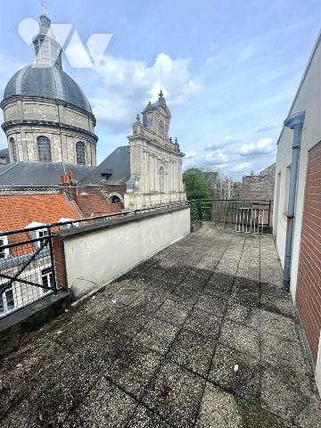 A VENDRE UN T1 bis de 30 m2 avec 2 terrasses Vieux-Lille / Pont neuf