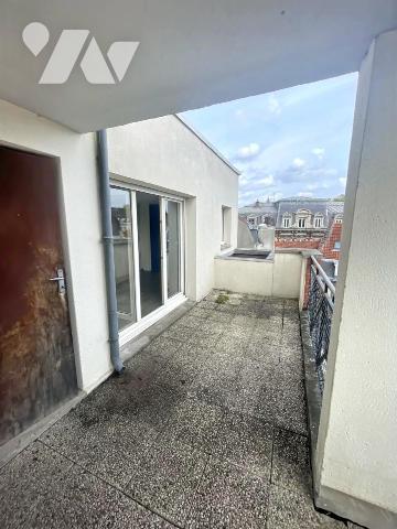 A VENDRE UN T1 bis de 30 m2 avec 2 terrasses Vieux-Lille / Pont neuf