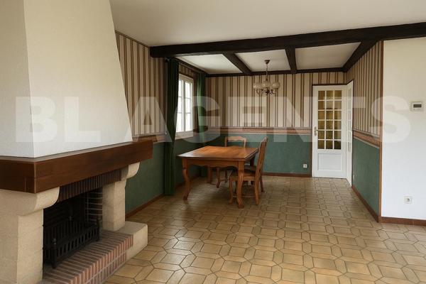 PRODUIT RARE ; plain pied de 5 pièces  sur 662m2 de terrain 