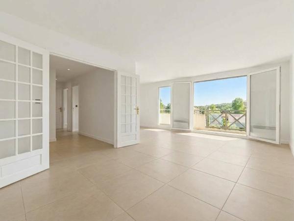 T4 -  3 chambres - 83m2 - Balcon  - Garage double