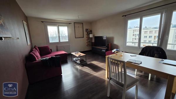 Appartement à louer 2 pièces 56.76m²
