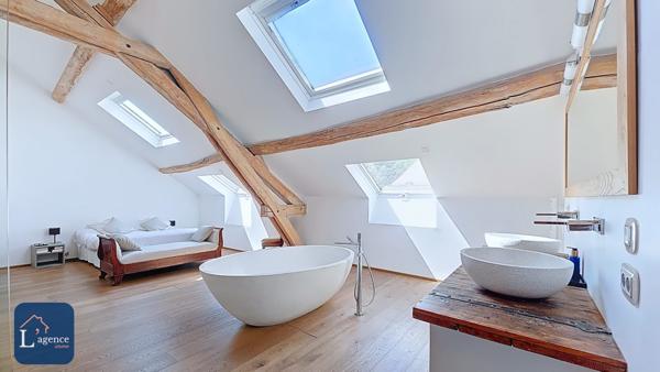 Propriété T7 unique alliant authenticité et confort moderne – Vanzy 74270