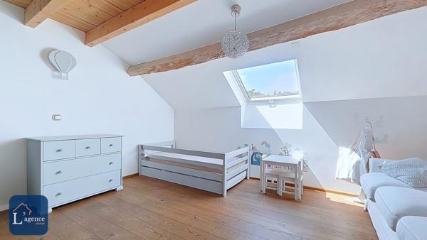 Propriété T7 unique alliant authenticité et confort moderne – Vanzy 74270