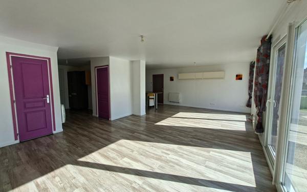 Maison à louer    3 pièces • 99 m2 Laniscat