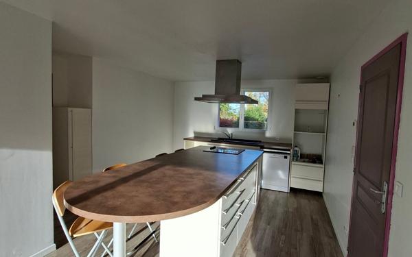 Maison à louer    3 pièces • 99 m2 Laniscat