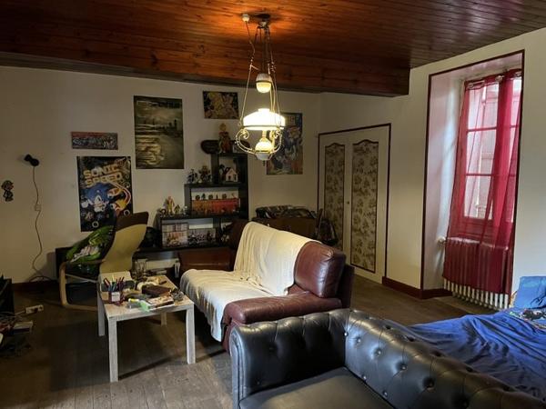 Maison à vendre |  Vars-sur-Roseix |  3 pièces | 114 m²