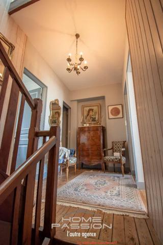 ROYAN - VÉRITABLE MAISON DE VILLE AVEC PISCINE AU CUR DU QUARTIER DE FONCILLON