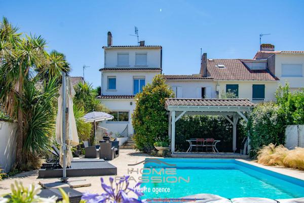 ROYAN - VÉRITABLE MAISON DE VILLE AVEC PISCINE AU CUR DU QUARTIER DE FONCILLON