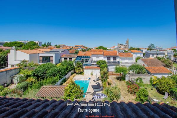 ROYAN - VÉRITABLE MAISON DE VILLE AVEC PISCINE AU CUR DU QUARTIER DE FONCILLON