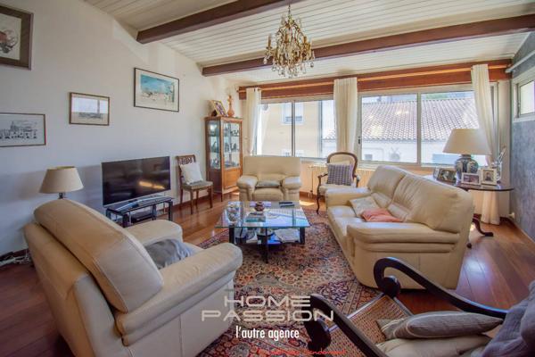 ROYAN - VÉRITABLE MAISON DE VILLE AVEC PISCINE AU CUR DU QUARTIER DE FONCILLON