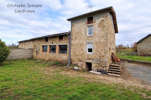 A vendre Maison en pierre – grange attenante – terrain CELLES SUR DUROLLE (63)