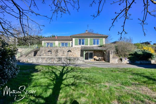 MORNANT LES PLATIERES - Maison de 185 m² en zone Ui avec potentiel de local artisanal