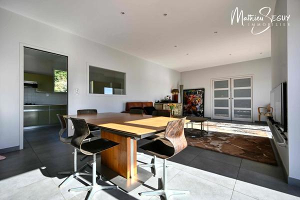 MORNANT LES PLATIERES - Maison de 185 m² en zone Ui avec potentiel de local artisanal