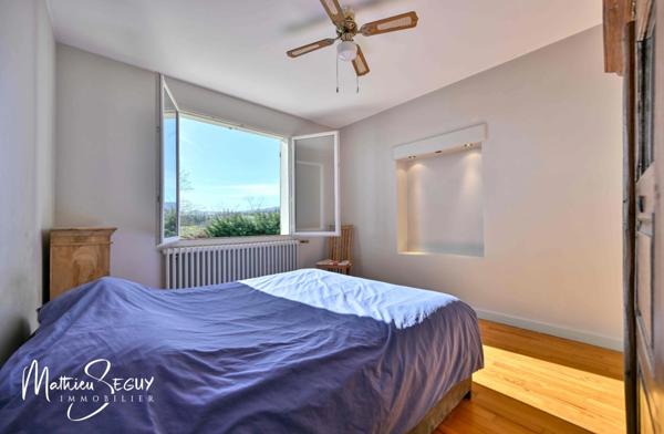 MORNANT LES PLATIERES - Maison de 185 m² en zone Ui avec potentiel de local artisanal