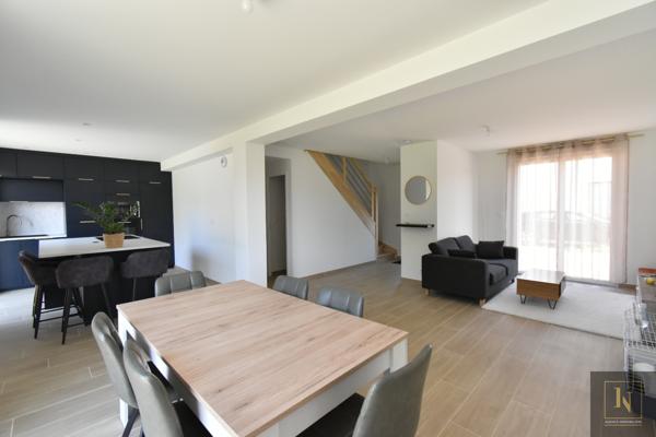 Maison
                                                                                                                                                                                                                                                                                                                        5 pièce(s)                                                                                                                                                                                                          3 chambre(s)                                                                                                                                                                                                          116  m²