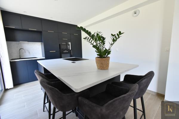 Maison
                                                                                                                                                                                                                                                                                                                        5 pièce(s)                                                                                                                                                                                                          3 chambre(s)                                                                                                                                                                                                          116  m²