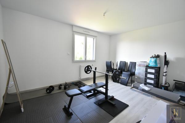 Maison
                                                                                                                                                                                                                                                                                                                        5 pièce(s)                                                                                                                                                                                                          3 chambre(s)                                                                                                                                                                                                          116  m²