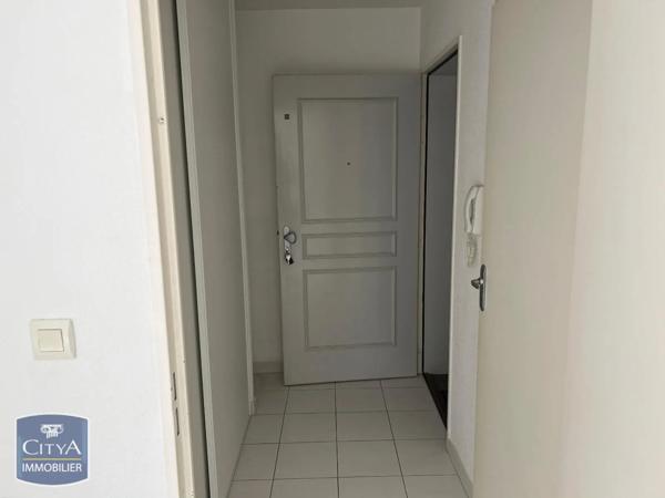 Appartement à louer 1 pièce 38.03m²