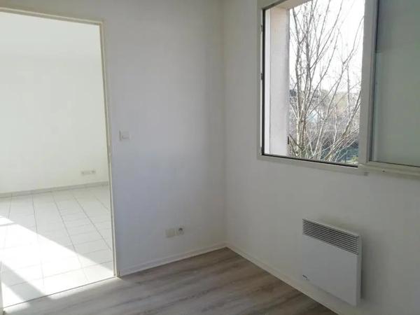 Appartement à louer 1 pièce 38.03m²