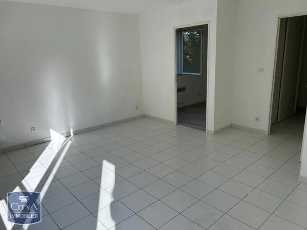 Appartement à louer 1 pièce 38.03m²