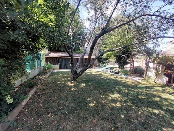 Maison a 15 minutes de Montereau-Fault-Yonne - Viager occupe - 1 tete - 70 ans