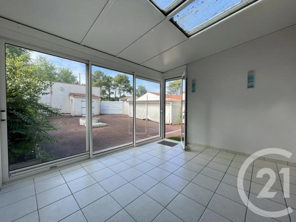 Maison à vendre  6 pièces - 106 m 2   LA TRANCHE SUR MER  - 85
