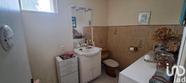 Maison à vendre 4 pièces 150 m² Saint-Pierre-d'Eyraud