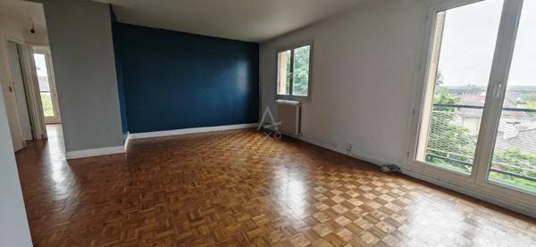 Appartement F4 au 3ème étage 64 m²