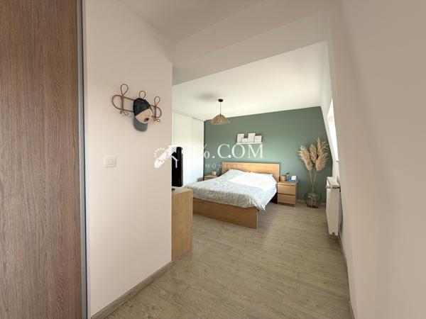 MAISON DE 140 M² AVEC 3 CH + 1 BUREAU + EXTÉRIEUR + PARKING Halluin (59250)