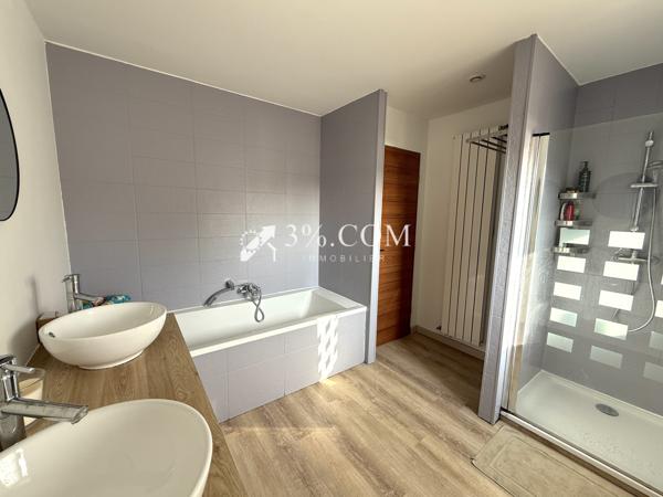 MAISON DE 140 M² AVEC 3 CH + 1 BUREAU + EXTÉRIEUR + PARKING Halluin (59250)