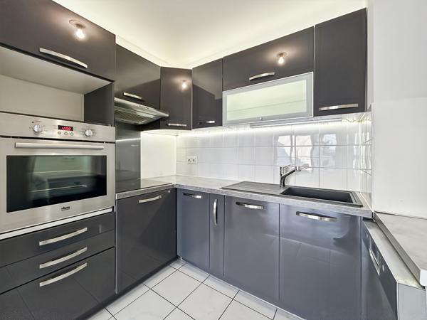 Appartement 3 pièces proche Métro 11