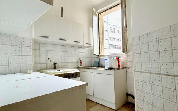 Appartement à vendre    2 pièces • 41,42 m2 Paris 20