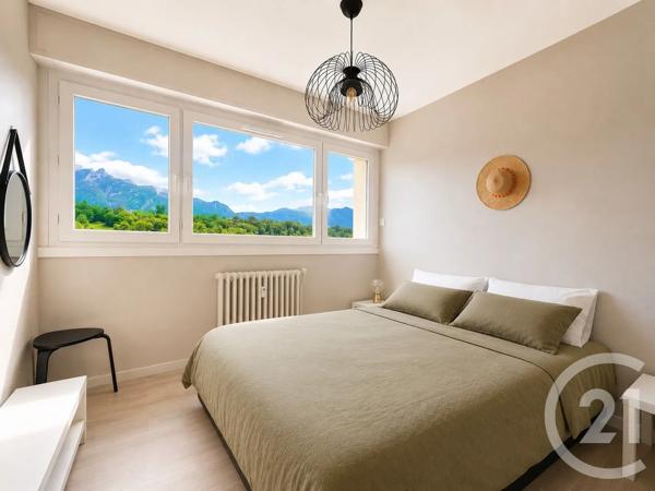 Appartement T4 à vendre  4 pièces - 75,45 m 2   AIX LES BAINS  - 73
