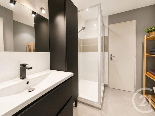 Appartement T4 à vendre  4 pièces - 75,45 m 2   AIX LES BAINS  - 73