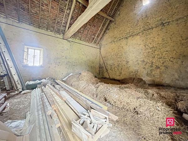 Secteur Bellême, ancienne ferme de 180 m2 à renover avec 2000 m2 de terrain