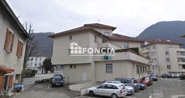 Location Parking 24 m² - Domène 38420