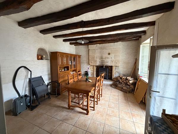 Maison 2 pièces à vendre Dangé Saint Romain - 86220 / Réf: 12056