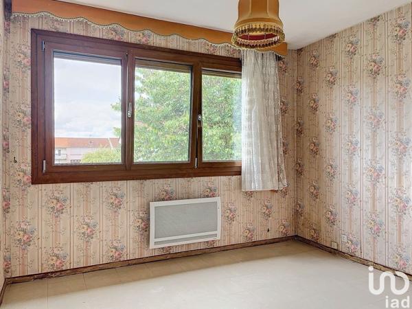 Maison 4 pièces de 105 m² à Fagnières (51510)